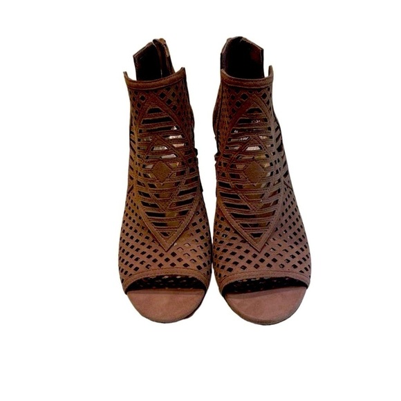 Vince Camuto peep toe booties - Picture 5 of 11